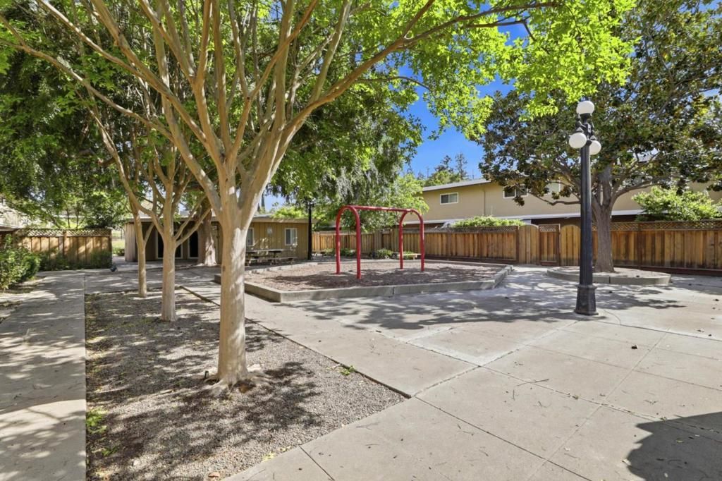 Image 39 of property listing at 830 Quince Avenue 46, Santa Clara, CA 95051