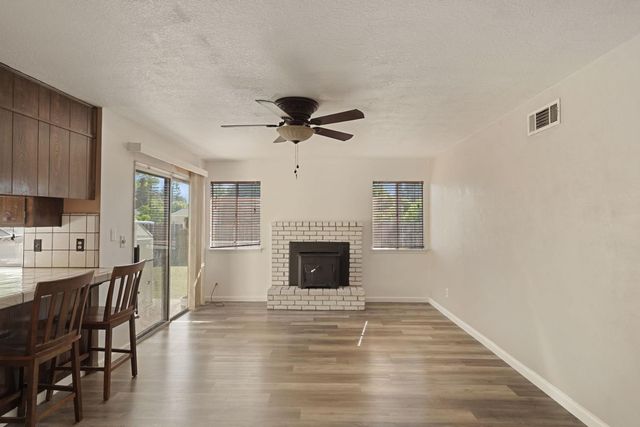9214 Bainbridge Pl, Stockton, CA 95209