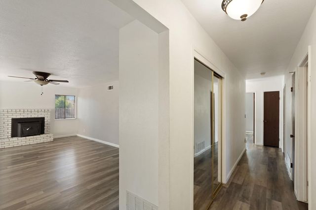 9214 Bainbridge Pl, Stockton, CA 95209