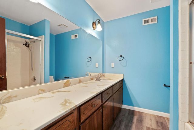 9214 Bainbridge Pl, Stockton, CA 95209