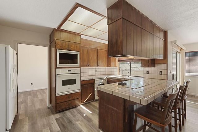 9214 Bainbridge Pl, Stockton, CA 95209