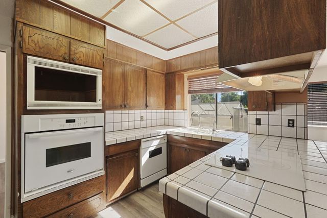 9214 Bainbridge Pl, Stockton, CA 95209