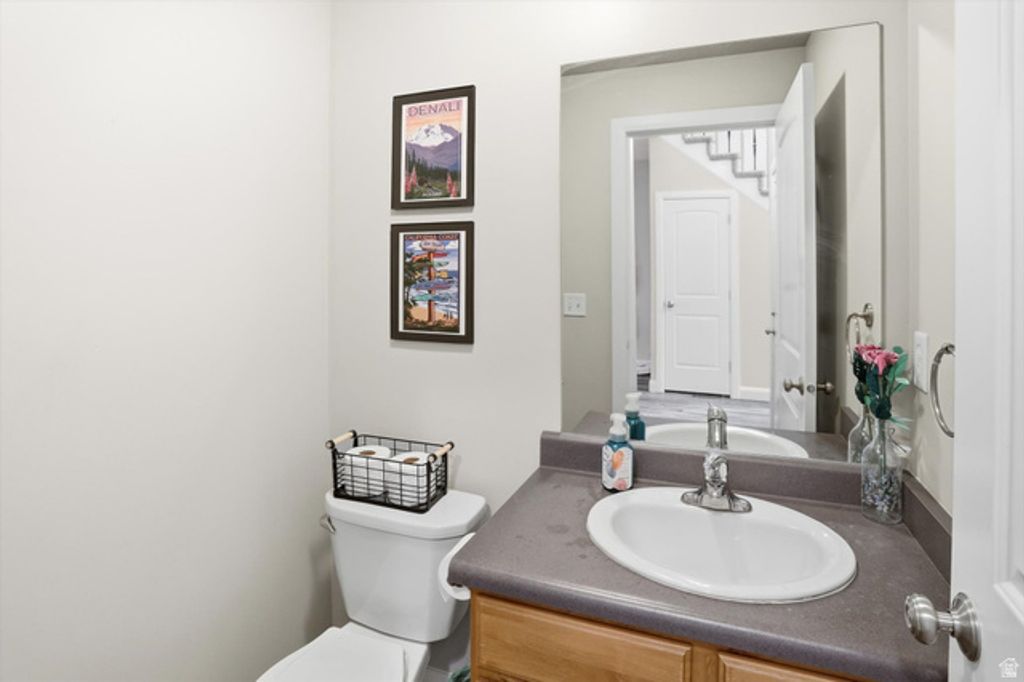 Image 15 of property listing at 318 E 2275 N #24, North Ogden, UT 84414