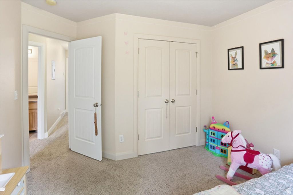 Image 18 of property listing at 318 E 2275 N #24, North Ogden, UT 84414