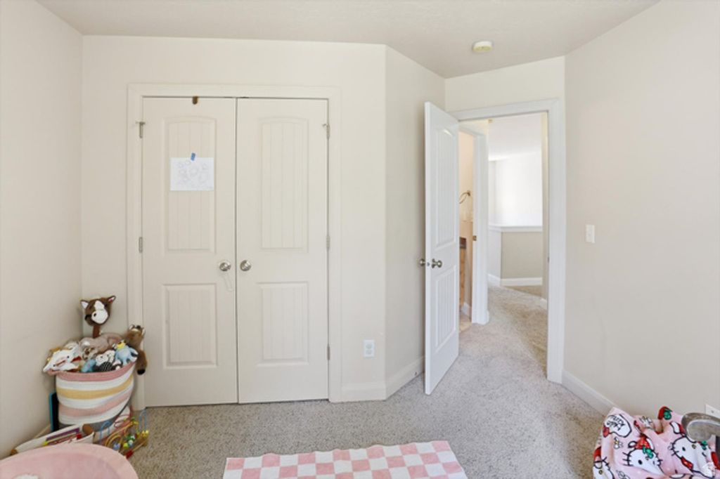 Image 20 of property listing at 318 E 2275 N #24, North Ogden, UT 84414