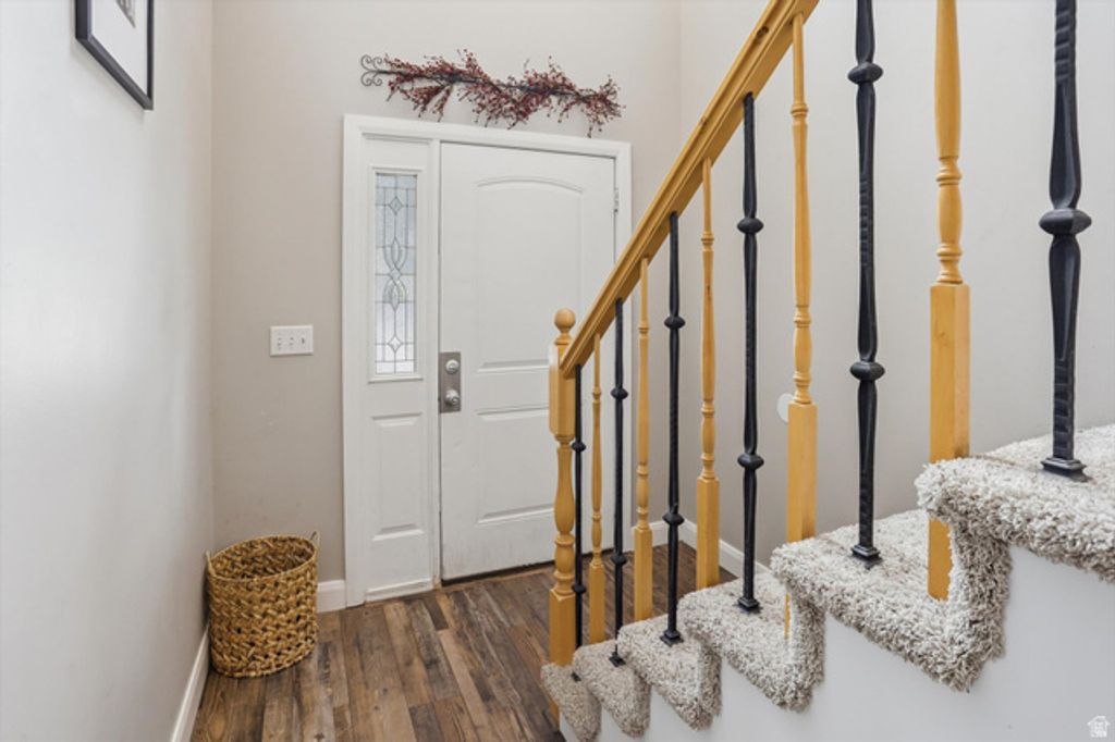Image 4 of property listing at 318 E 2275 N #24, North Ogden, UT 84414