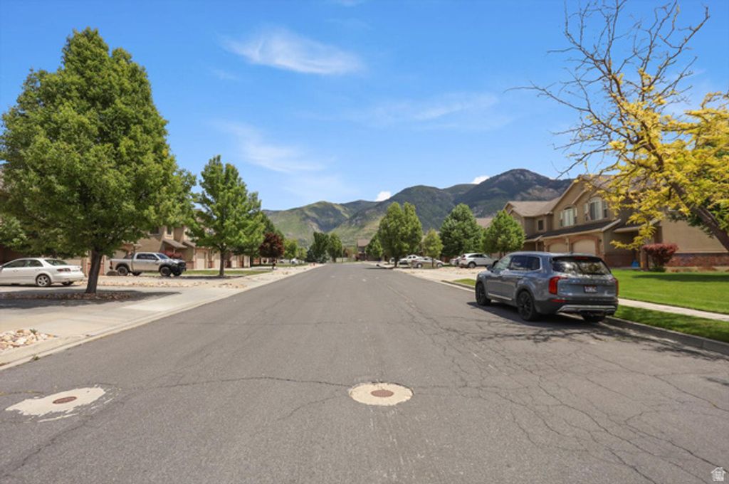 Image 35 of property listing at 318 E 2275 N #24, North Ogden, UT 84414