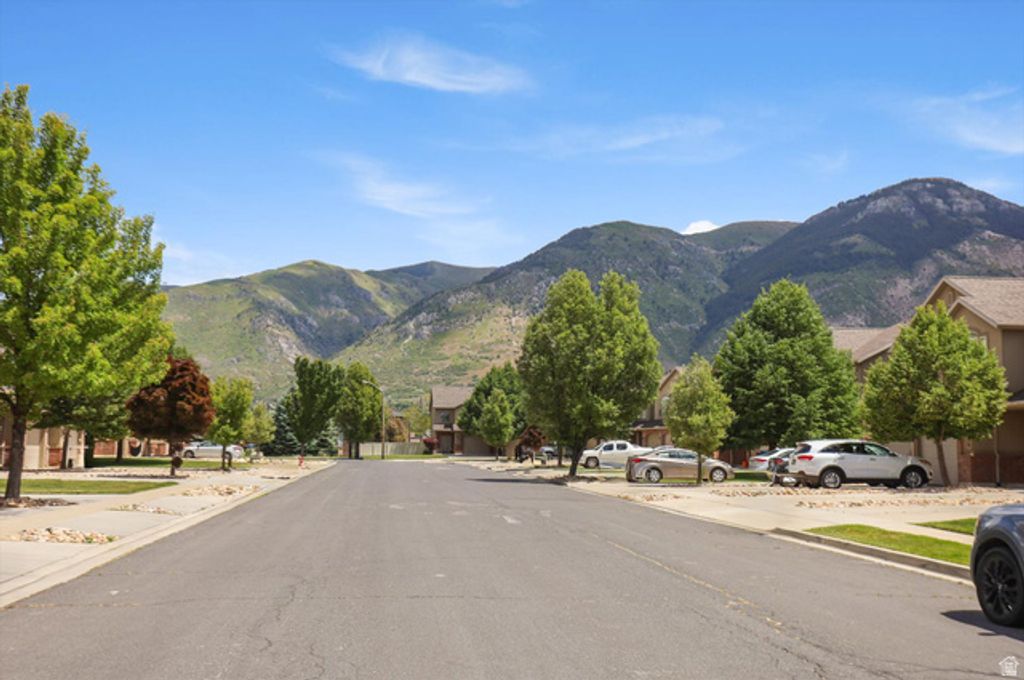 Image 36 of property listing at 318 E 2275 N #24, North Ogden, UT 84414