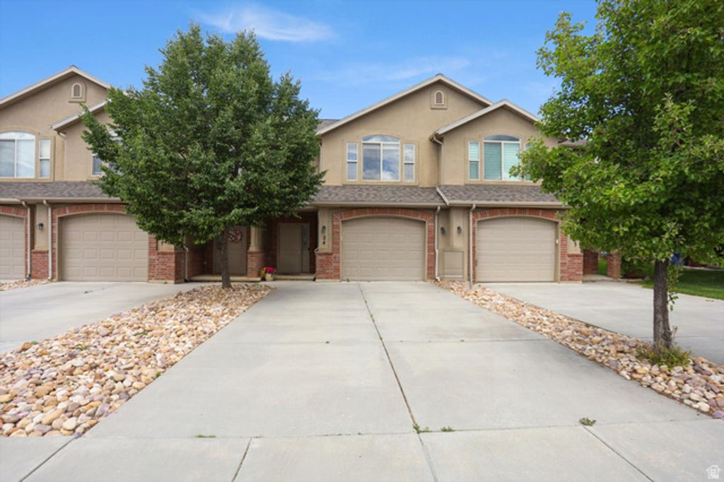 Image 37 of property listing at 318 E 2275 N #24, North Ogden, UT 84414