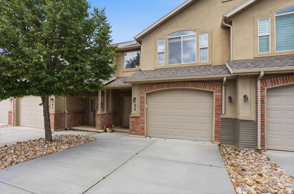 Image 38 of property listing at 318 E 2275 N #24, North Ogden, UT 84414
