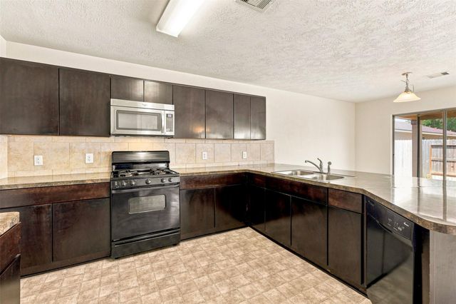 1014 Hummingbird Point Lane, Houston, TX 77090