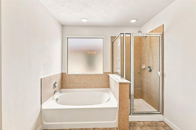 1014 Hummingbird Point Lane, Houston, TX 77090