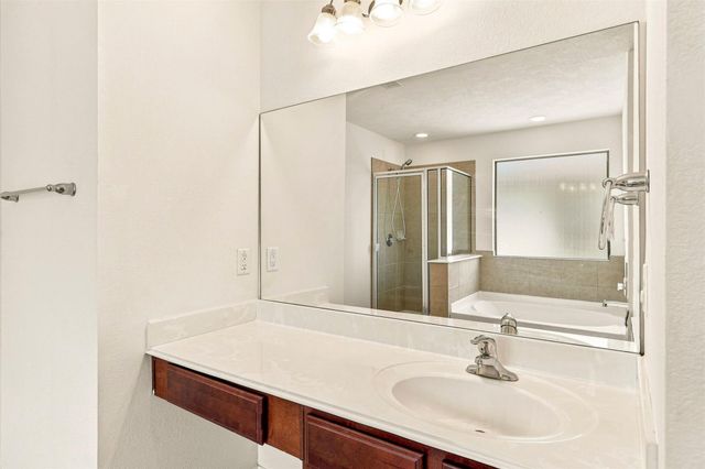1014 Hummingbird Point Lane, Houston, TX 77090