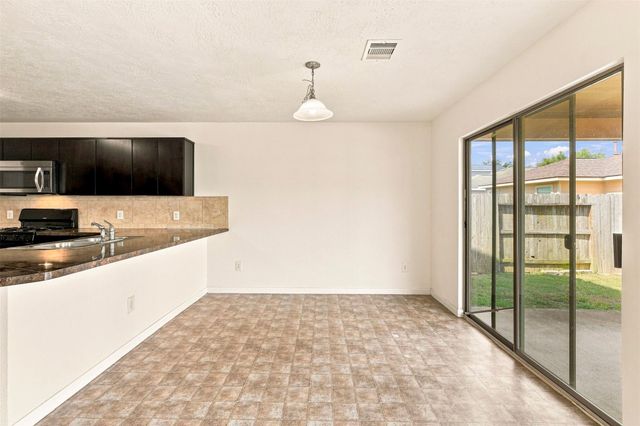 1014 Hummingbird Point Lane, Houston, TX 77090