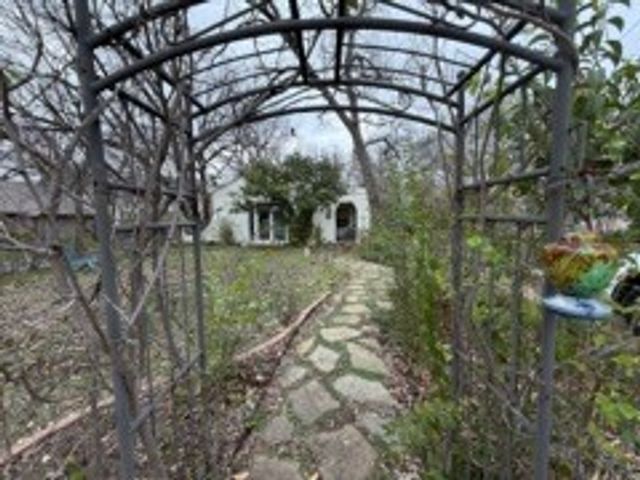 1008 Tucker Street, Mckinney, TX 75069