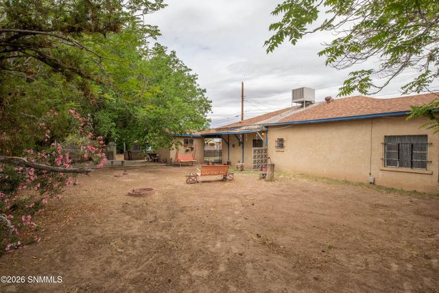 1061 N Tornillo Street, Las Cruces, NM 88001