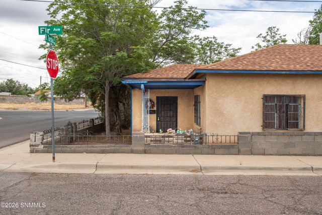 1061 N Tornillo Street, Las Cruces, NM 88001