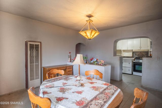 1061 N Tornillo Street, Las Cruces, NM 88001