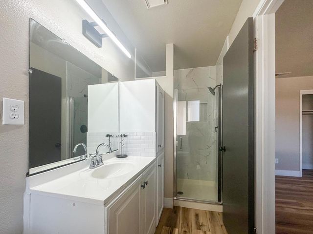 3043 N Brunswick Avenue, Fresno, CA 93722