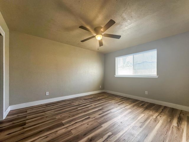 3043 N Brunswick Avenue, Fresno, CA 93722