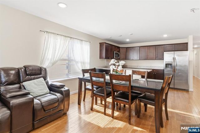 486 4th Street, Newark, NJ 07107