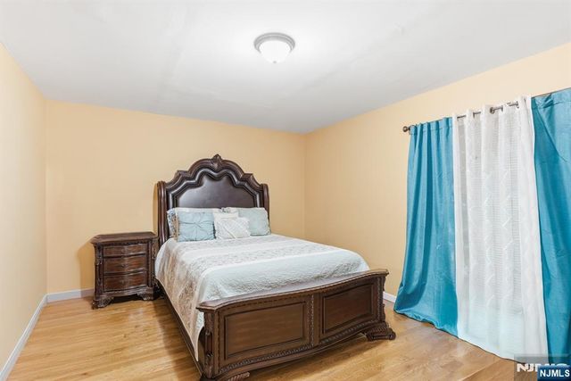 486 4th Street, Newark, NJ 07107