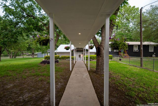 526 Cypress, Mcqueeney, TX 78123