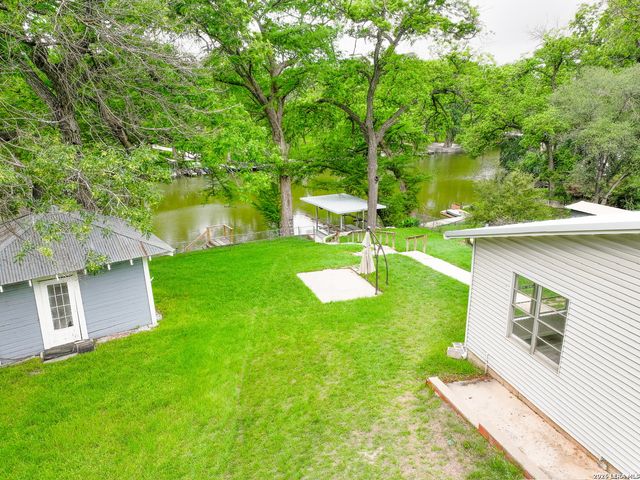 526 Cypress, Mcqueeney, TX 78123