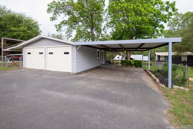 526 Cypress, Mcqueeney, TX 78123