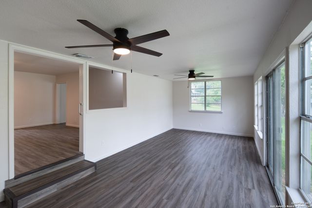 526 Cypress, Mcqueeney, TX 78123