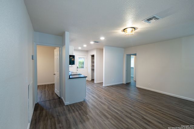 526 Cypress, Mcqueeney, TX 78123