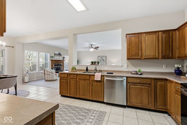 10182 Orange Blossom Trail, Fishers, IN 46038