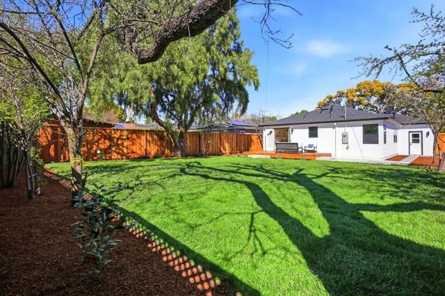 3234 Hoover Street, Redwood City, CA 94063