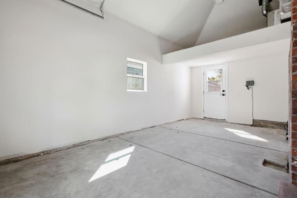 Image 24 of property listing at 3234 Hoover Street, Redwood City, CA 94063