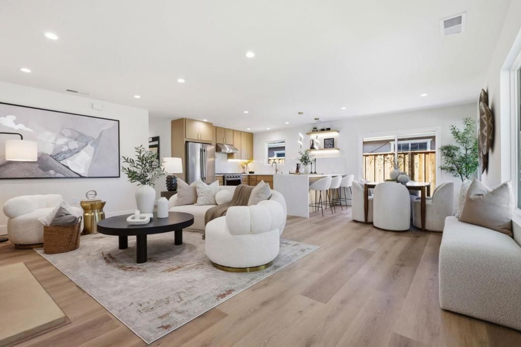 Image 4 of property listing at 3234 Hoover Street, Redwood City, CA 94063