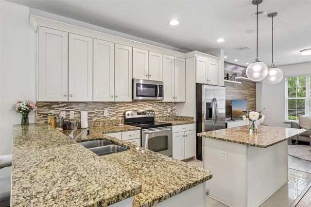 6412 GOLDEN DEWDROP TRAIL, Windermere, FL 34786