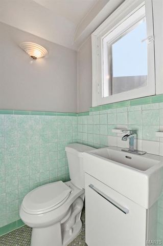 6427 Winona Avenue, St Louis, MO 63109