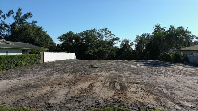 746 31ST AVENUE NE, St Petersburg, FL 33704