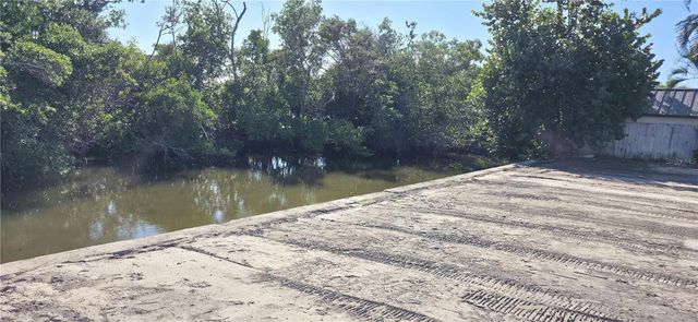 746 31ST AVENUE NE, St Petersburg, FL 33704