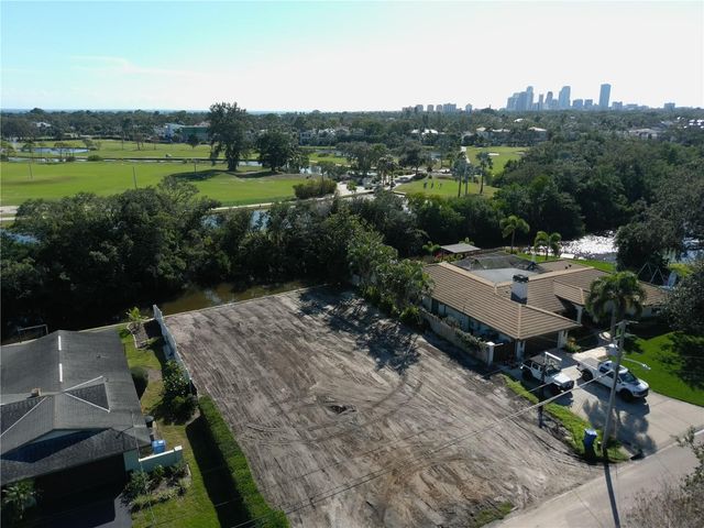 746 31ST AVENUE NE, St Petersburg, FL 33704