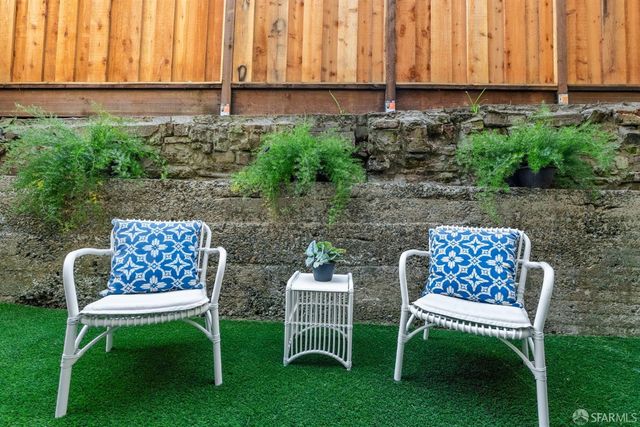 1740 Larkin Street, San Francisco, CA 94109