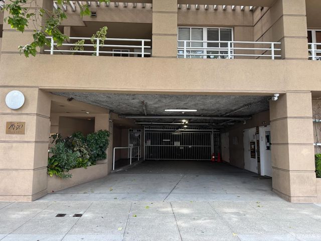 1740 Larkin Street, San Francisco, CA 94109