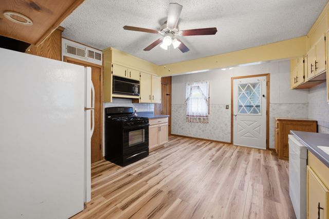 6429 S Keystone St, Haysville, KS 67217