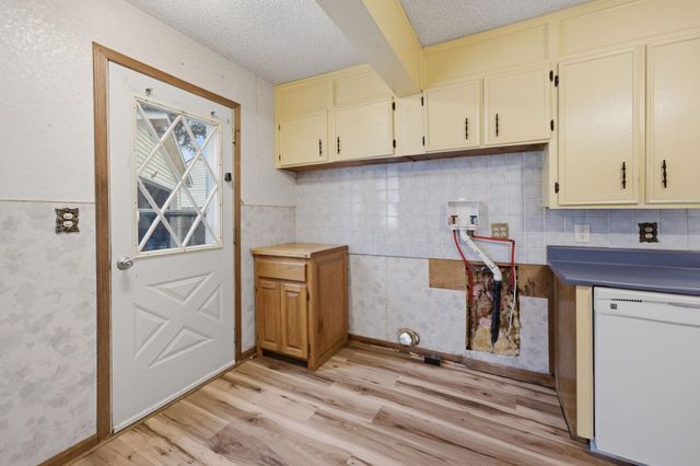 6429 S Keystone St, Haysville, KS 67217
