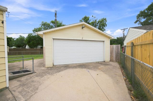 6429 S Keystone St, Haysville, KS 67217
