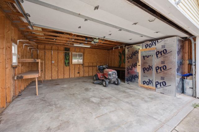 6429 S Keystone St, Haysville, KS 67217