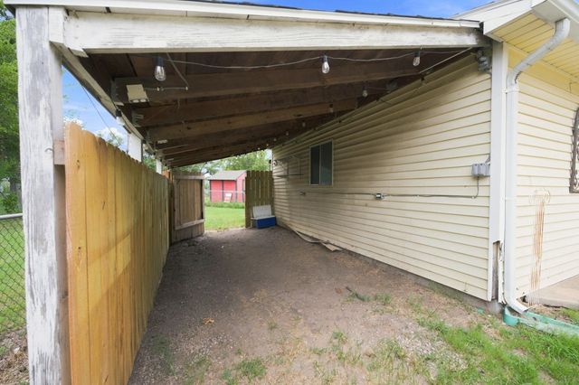 6429 S Keystone St, Haysville, KS 67217