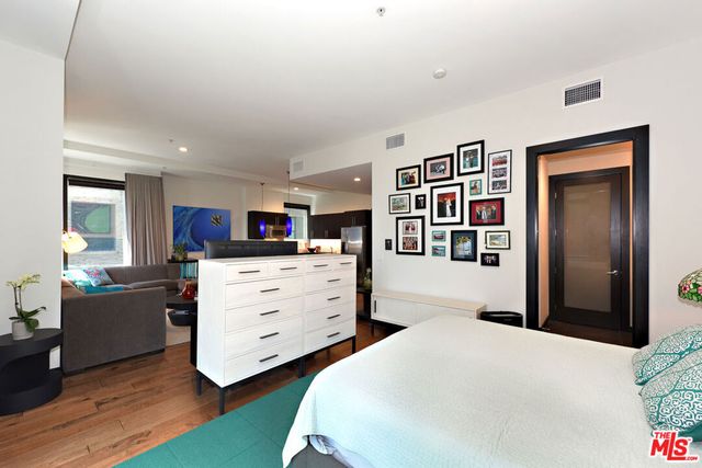 655 S Hope Street 1205, Los Angeles, CA 90017