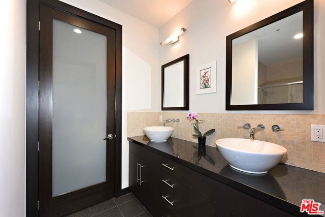 655 S Hope Street 1205, Los Angeles, CA 90017