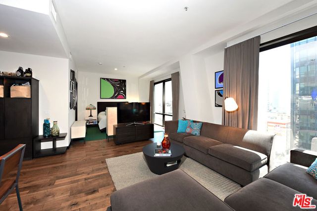 655 S Hope Street 1205, Los Angeles, CA 90017